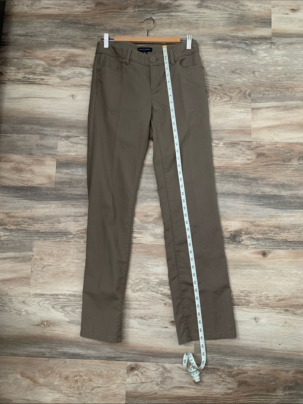 Banana Republic Straight Leg Pants in Olive Brown